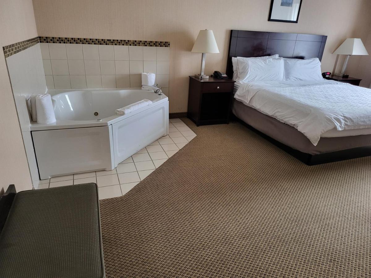 Holiday Inn Express Hotel & Suites Tipp City By Ihg Eksteriør bilde