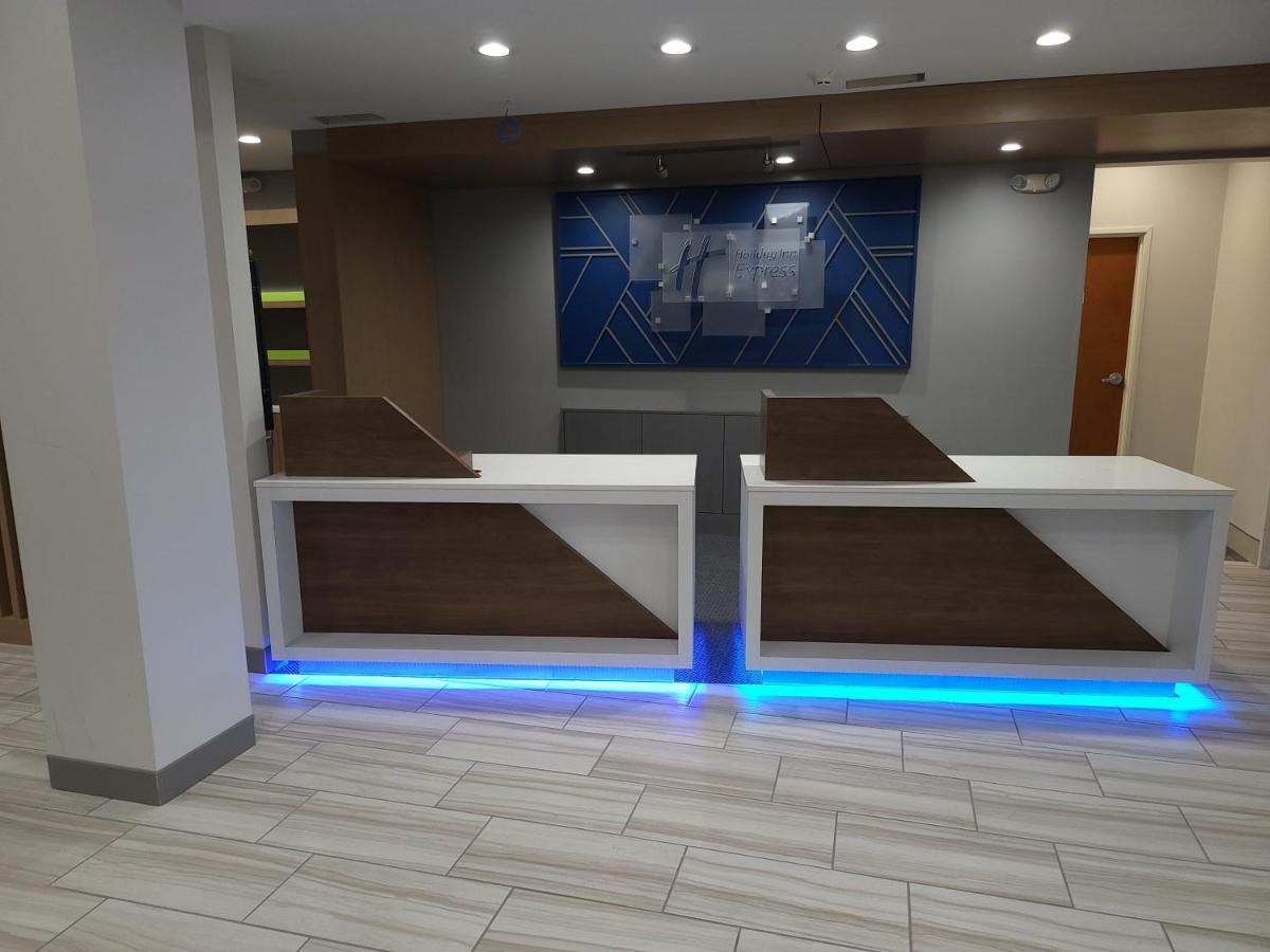 Holiday Inn Express Hotel & Suites Tipp City By Ihg Eksteriør bilde