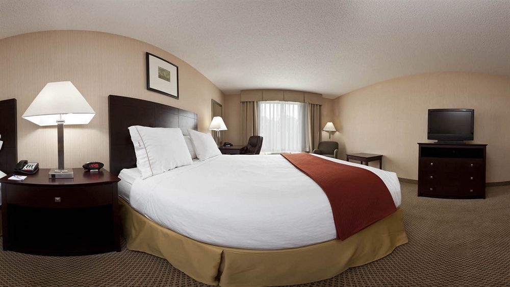 Holiday Inn Express Hotel & Suites Tipp City By Ihg Eksteriør bilde